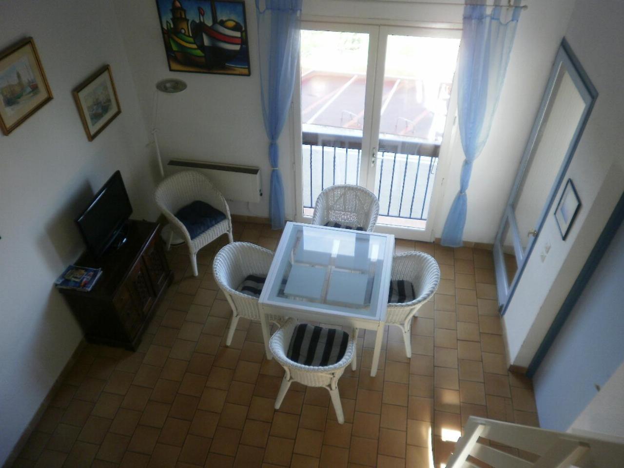 6Alz8 Appartement Pour 6 Personnes Collioure Luaran gambar