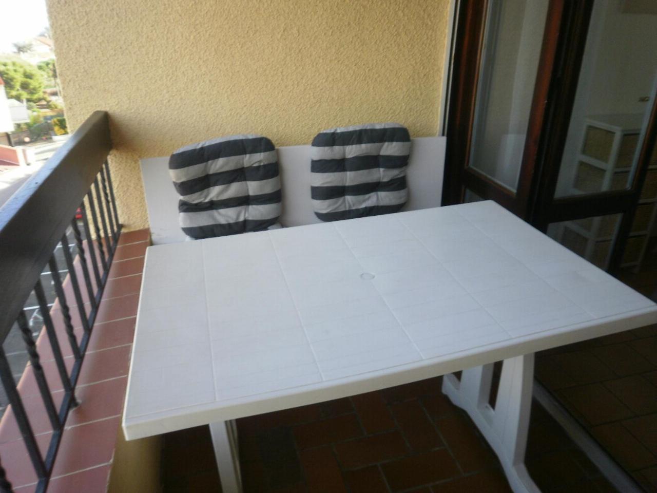 6Alz8 Appartement Pour 6 Personnes Collioure Luaran gambar